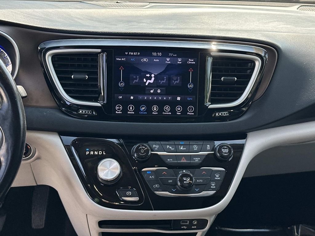 Used 2019 Blue Pearl Chrysler Touring L image 19