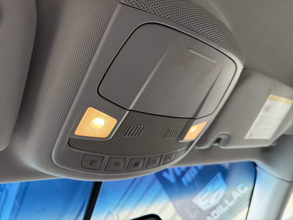Used 2013 Silver Lincoln Base image 23
