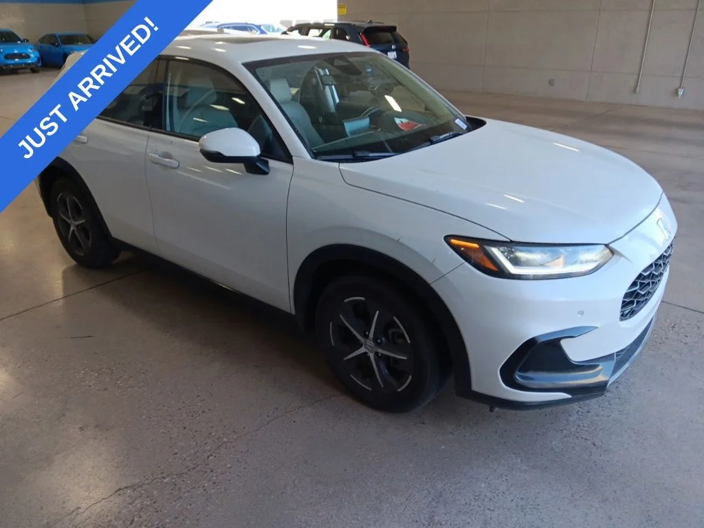Certified Used 2024 Platinum White Pearl Honda EX-L image 2