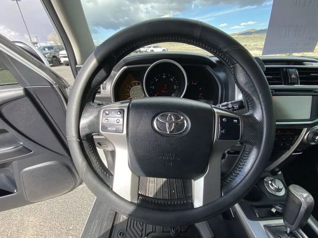 Used 2013 Silver Toyota SR5 image 14