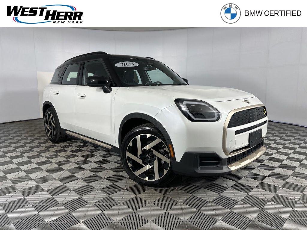 2025 MINI Countryman SE ALL4's photo