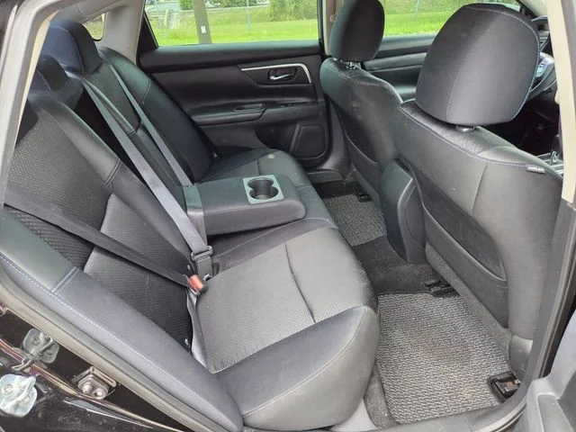 Used 2016 Black Nissan 2.5 SR image 13