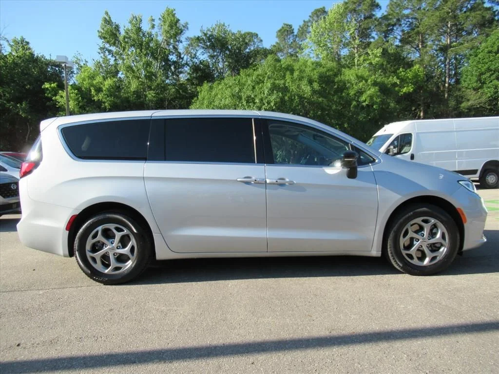 Certified Used 2024 Silver Chrysler Limited image 2