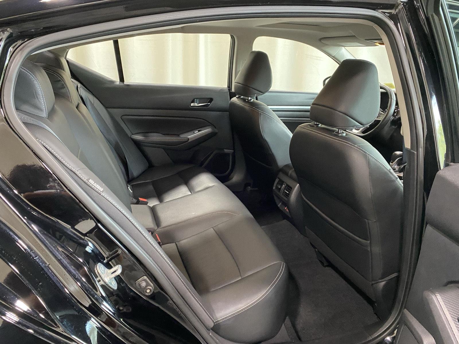 Used 2019 Super Black Nissan 2.5 SL image 12