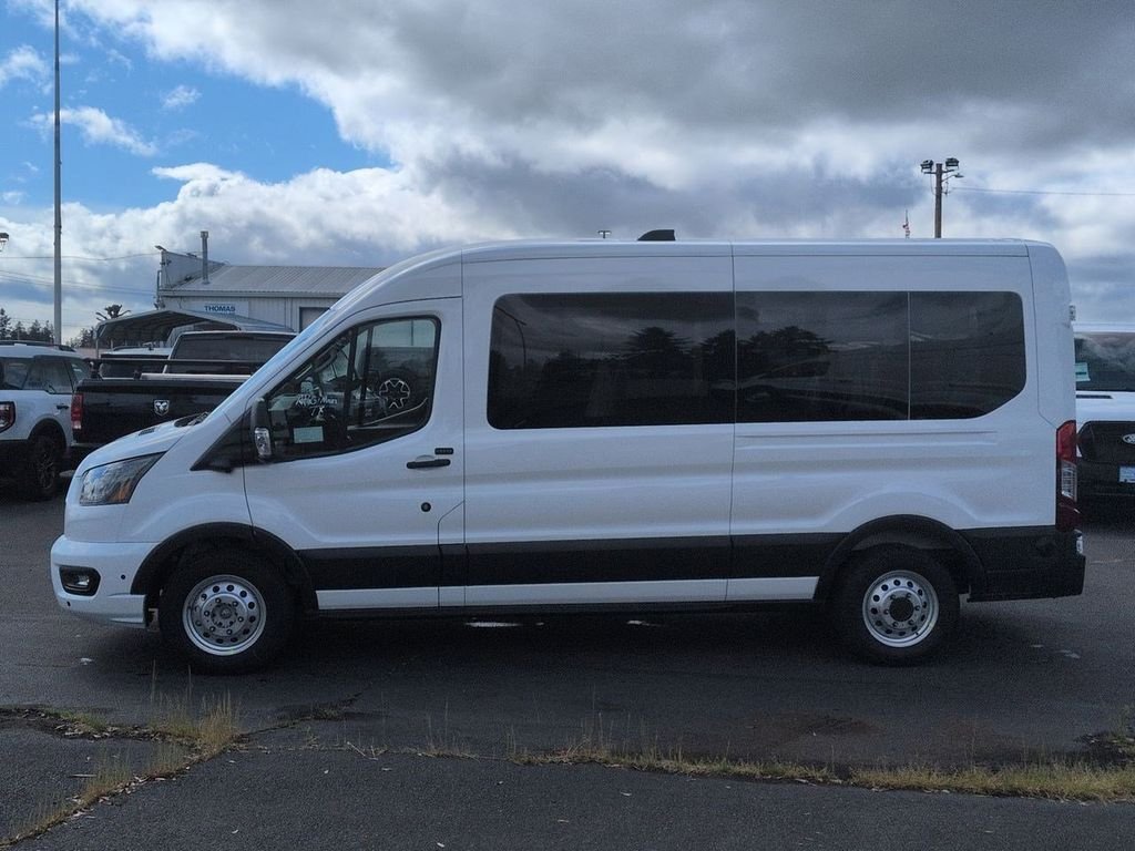 New 2026 Oxford White Ford Passenger Van XLT image 33