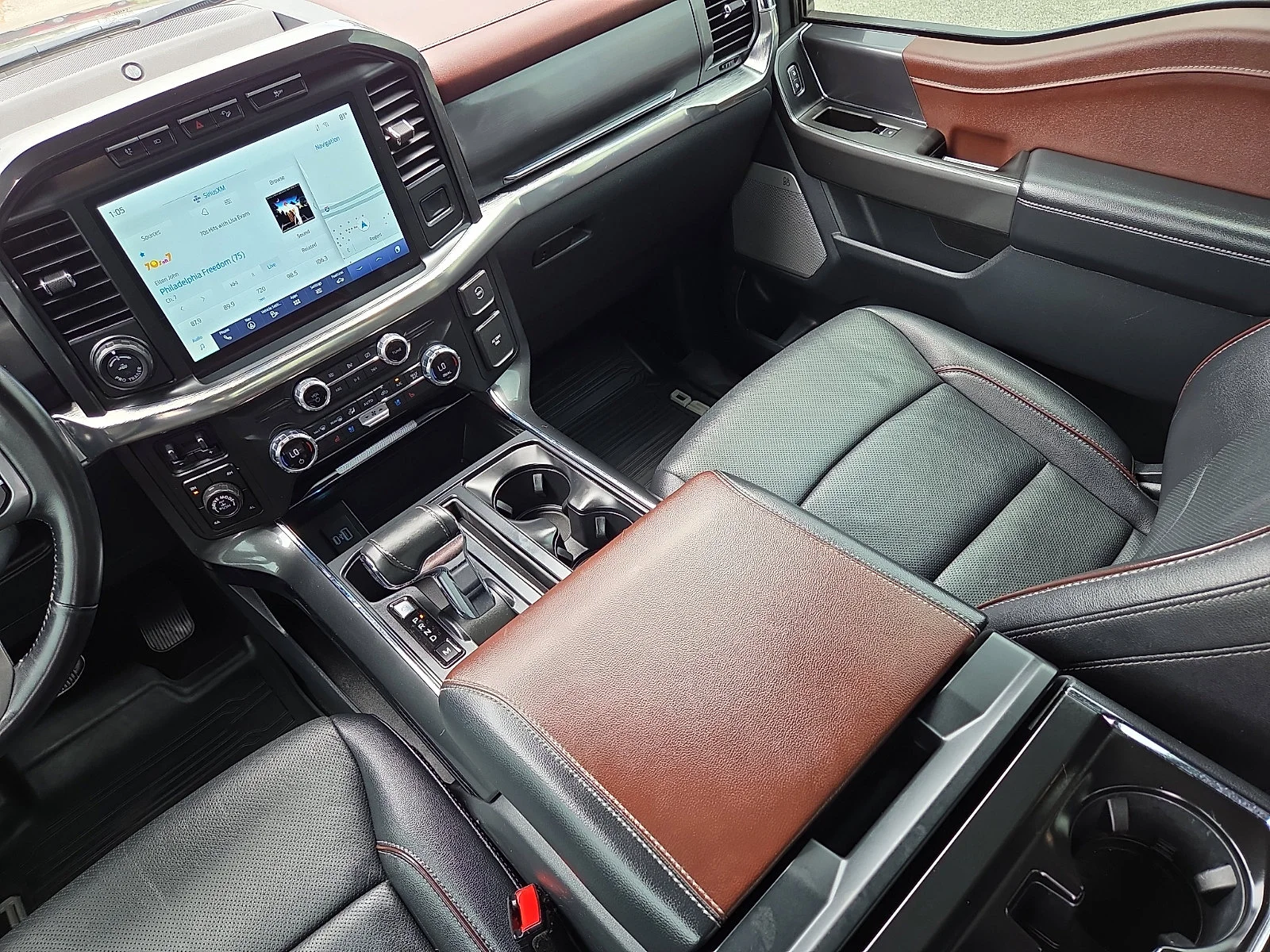 Used 2021 Carbonized Gray Metallic Ford LARIAT image 12