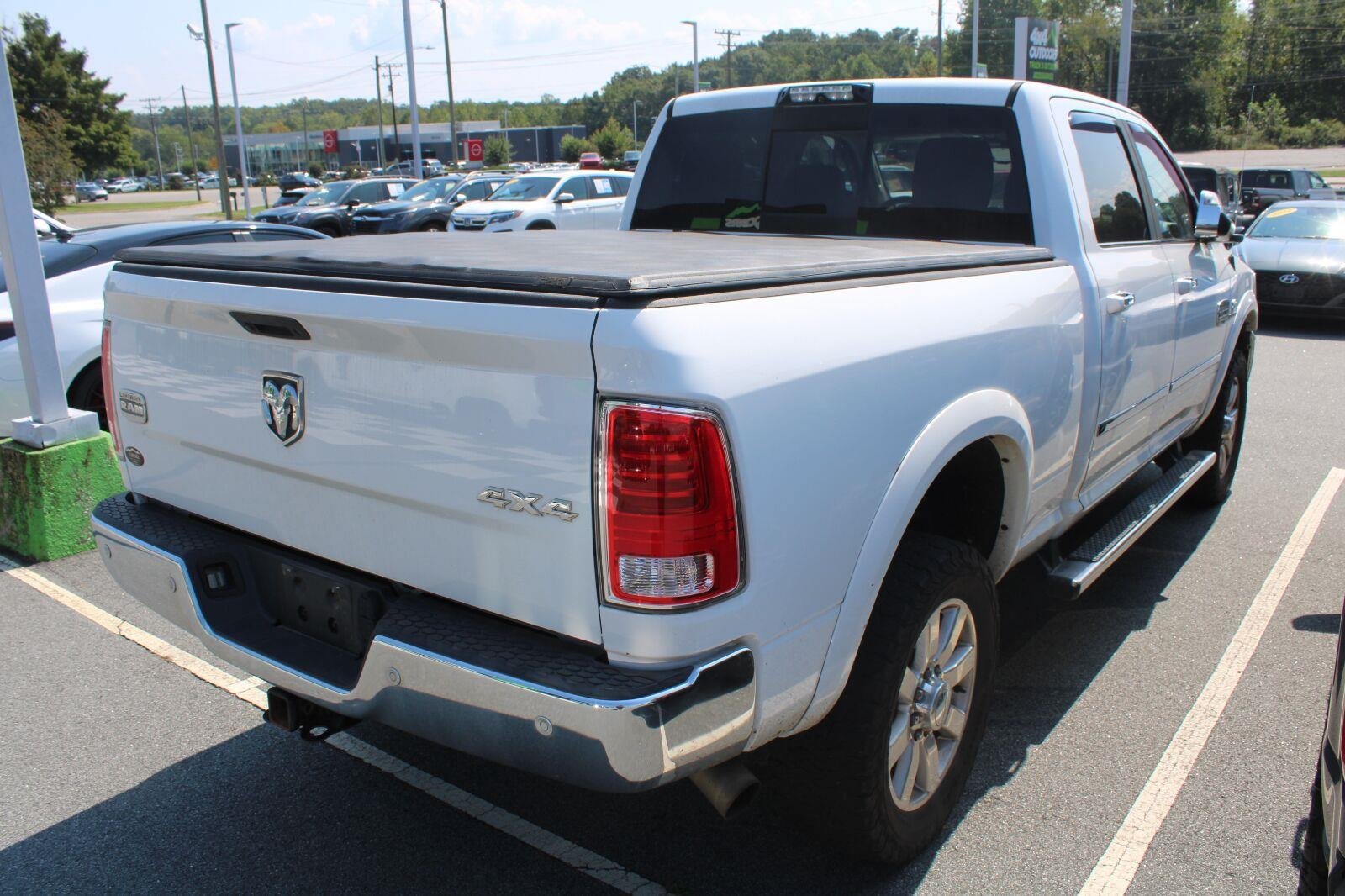 Used 2018 Bright White Clearcoat Ram Longhorn image 4