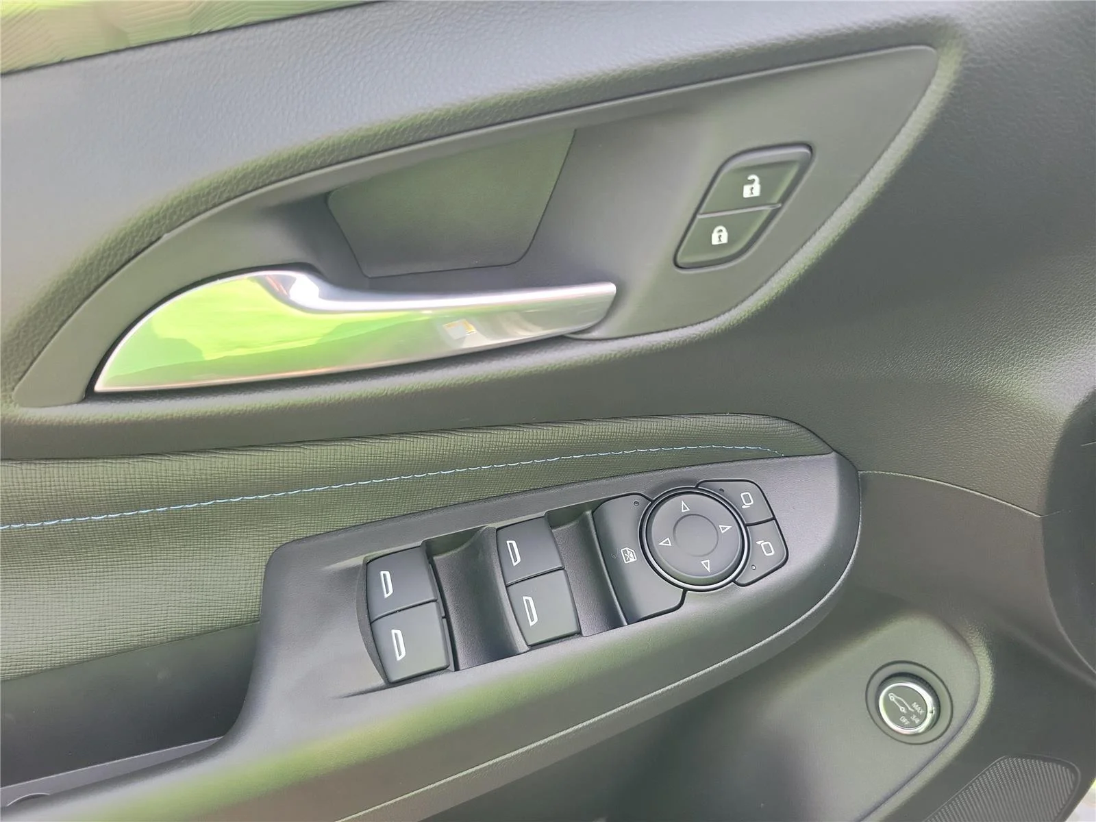 2026 Buick Envista Sport Touring - Photo 21