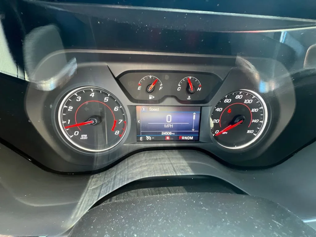 Used 2022 Black Chevrolet 2LT image 9
