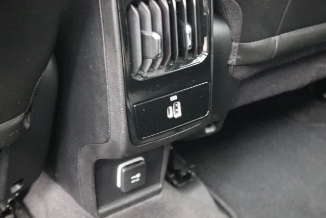 Used 2023 Silver Jeep Limited image 30