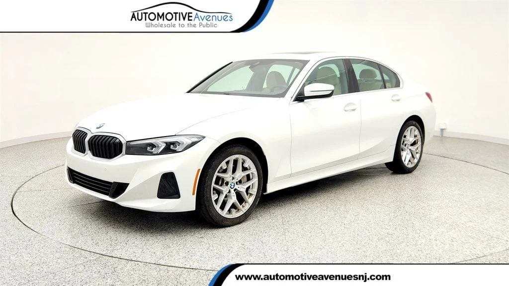 2025 BMW 3 Series 330i xDrive Sedan's photo