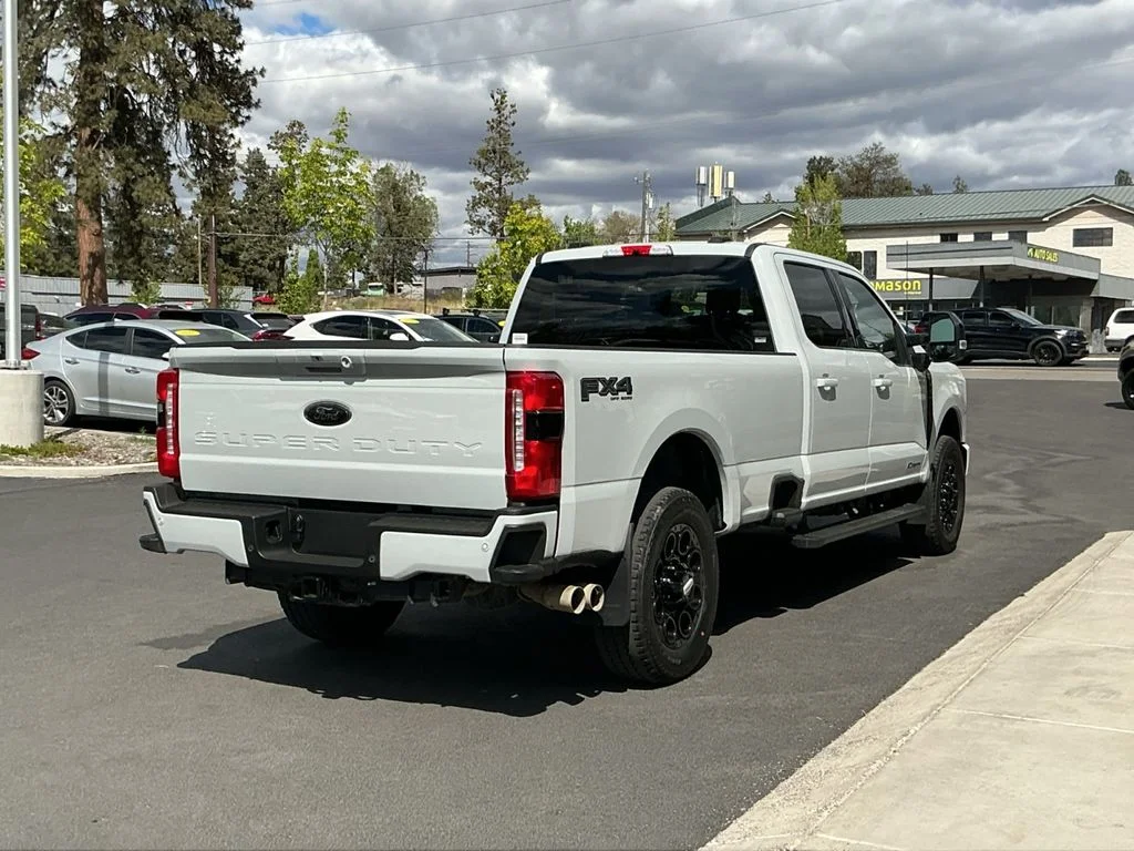 Used 2025 White Ford Lariat image 5