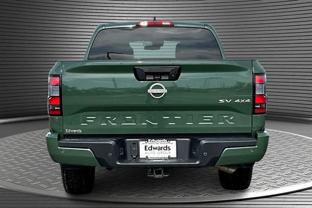 Used 2024 Green Nissan SV image 5