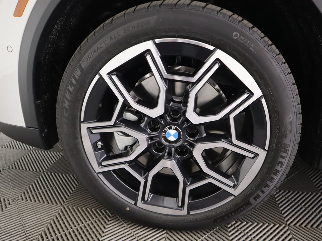 Used 2026 Alpine White BMW xDrive28i image 32