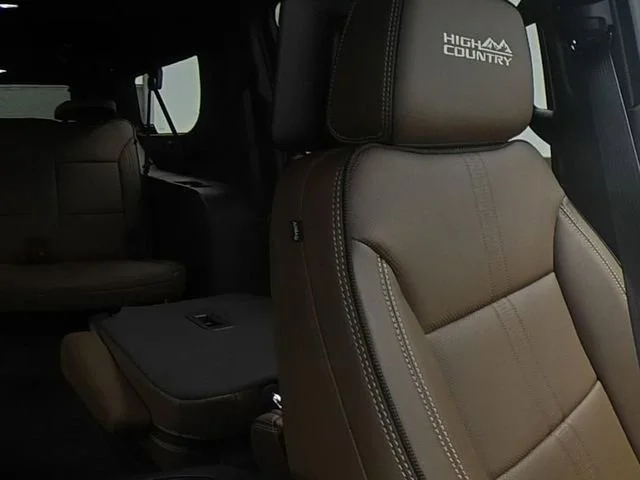 2026 Chevrolet Suburban High Country - Photo 33