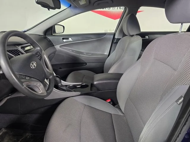 Used 2013 Blue Hyundai GLS image 5