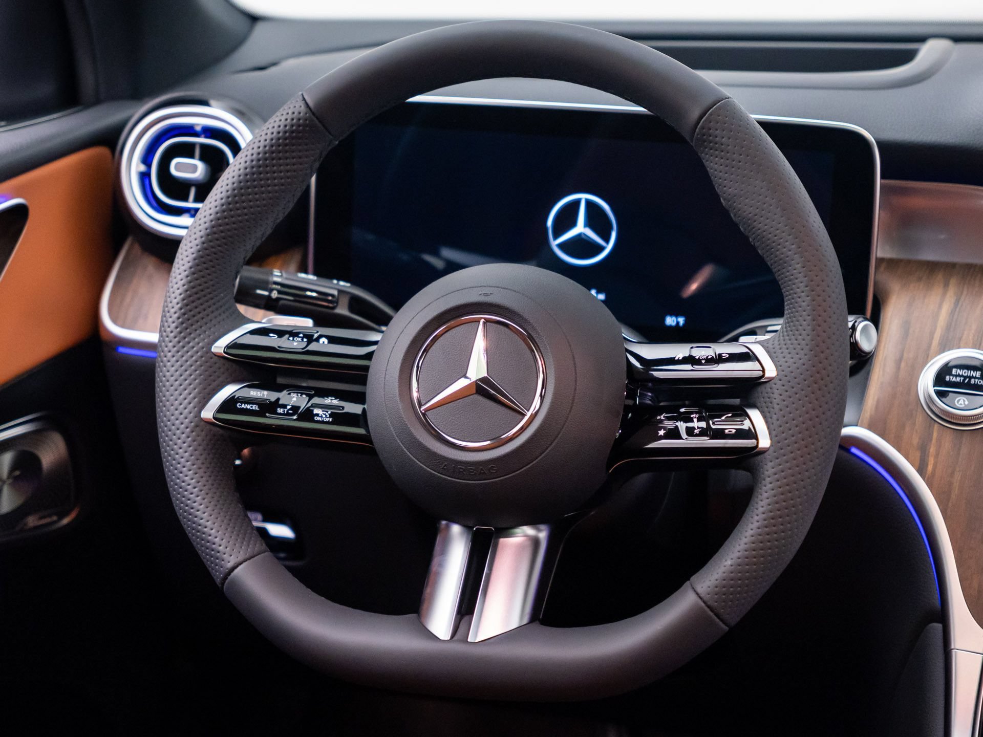 New 2027 Black Mercedes-Benz GLC 300 image 51