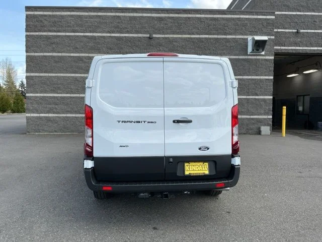 New 2026 Oxford White Ford Base image 5