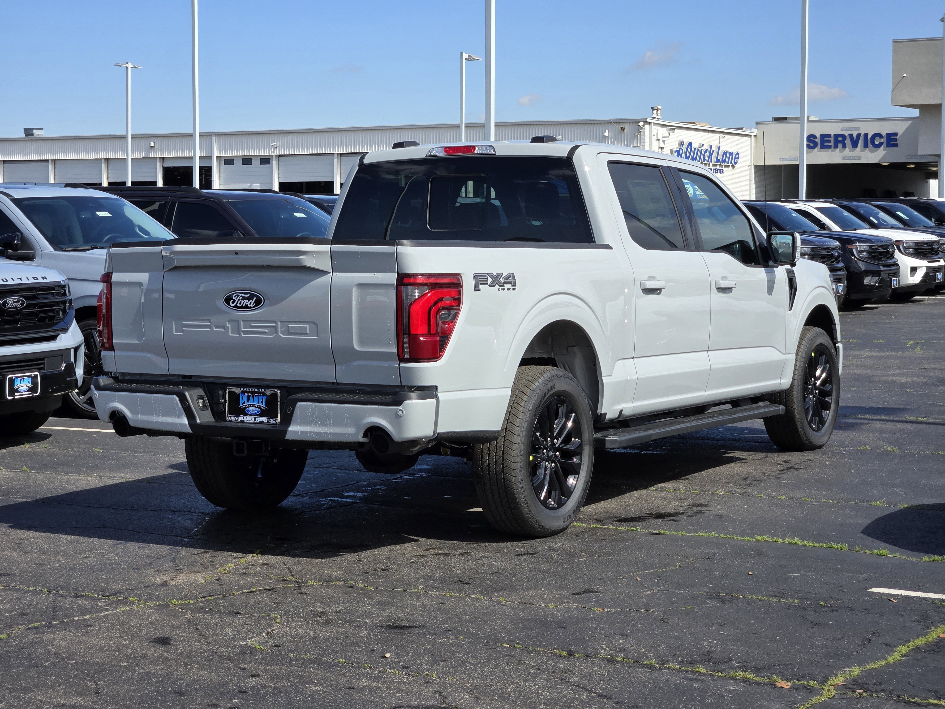 New 2026 Avalanche Ford Lariat image 4