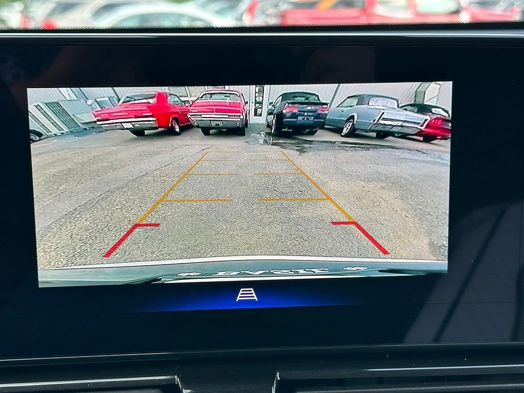 Used 2025 Red Chevrolet LT image 4