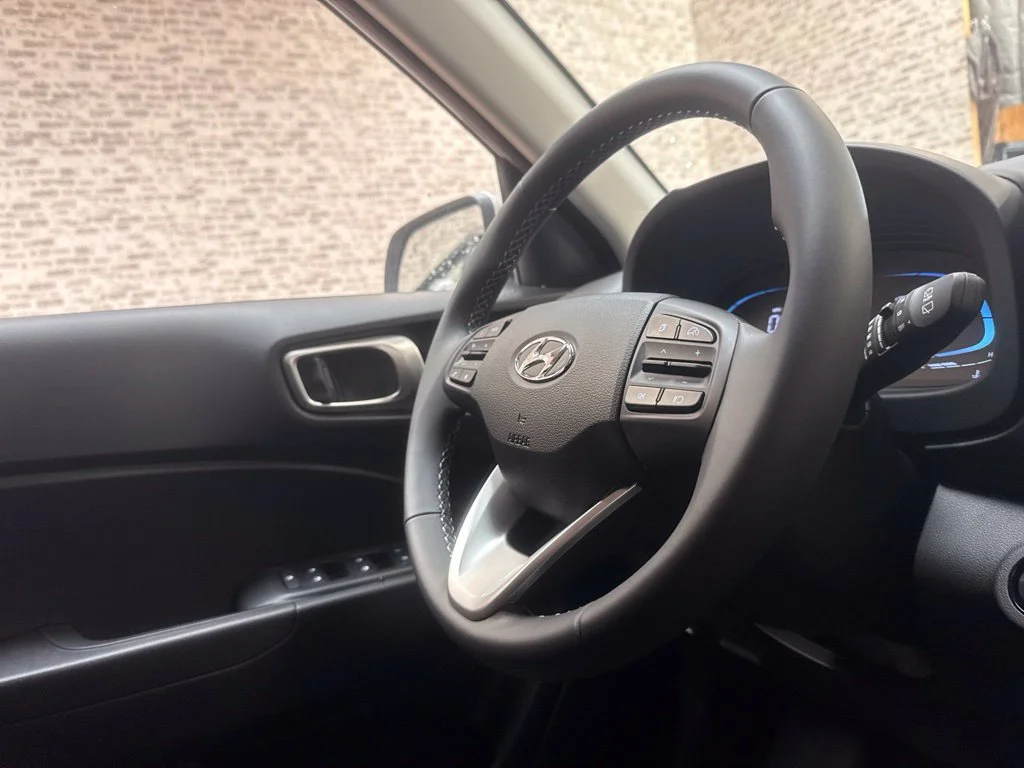 New 2026 Shimmering Silver Hyundai SEL image 23