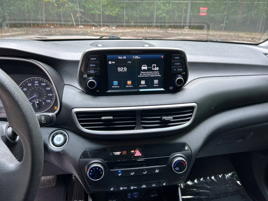 Used 2020 Red Hyundai Value image 19