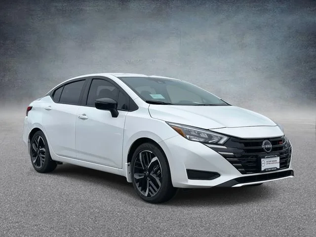 2025 Nissan Versa 1.6 SR CVT's photo