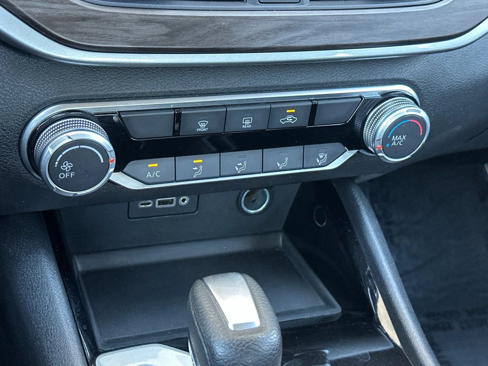 Used 2024  Nissan 2.5 SV image 19