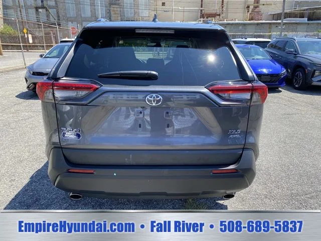Used 2025 Gray Toyota XLE image 4