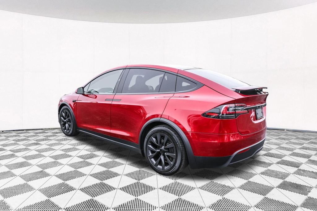 Used 2024  Tesla Base image 6