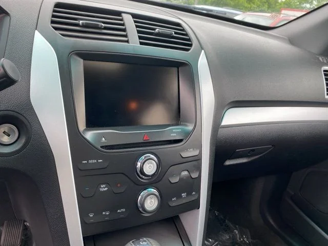 Used 2015 Black Ford XLT image 13