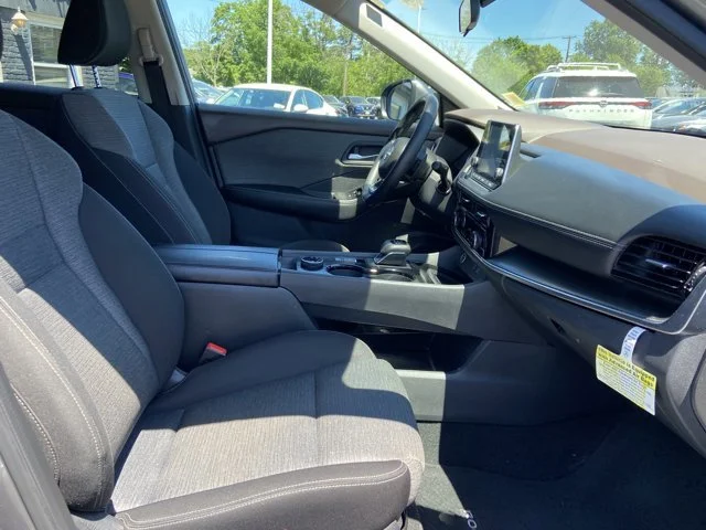 Certified Used 2022 Gun Metallic Nissan SV image 26