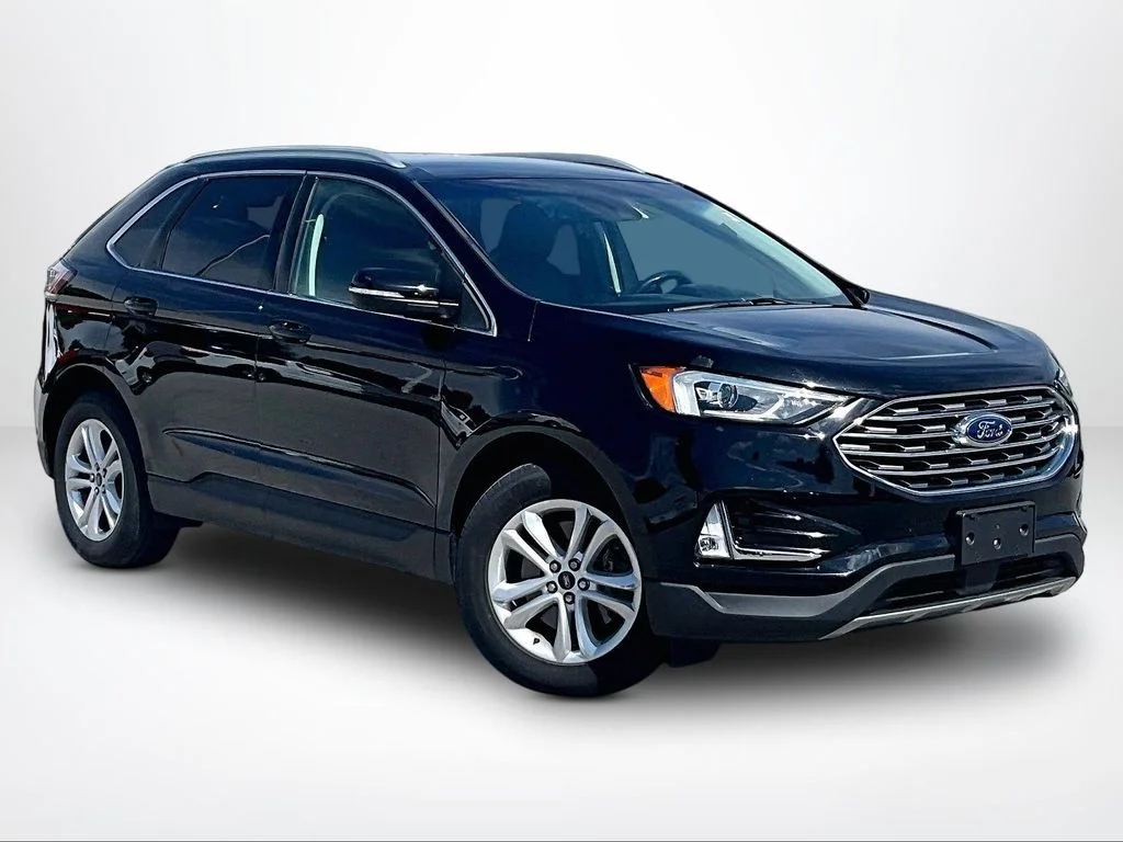 Used 2019 Black Ford SEL image 12