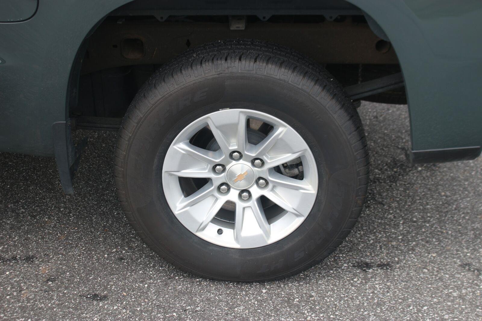 Used 2025 Cypress Gray Chevrolet LT image 39
