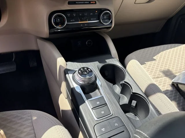 Used 2021 Gray Ford SE image 20
