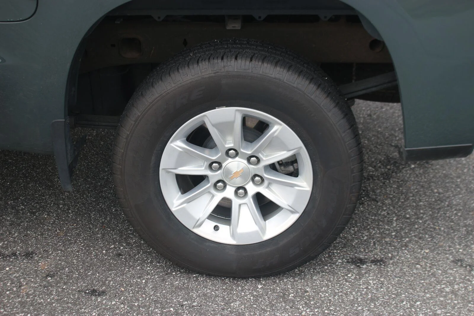 Used 2025 Cypress Gray Chevrolet LT image 39