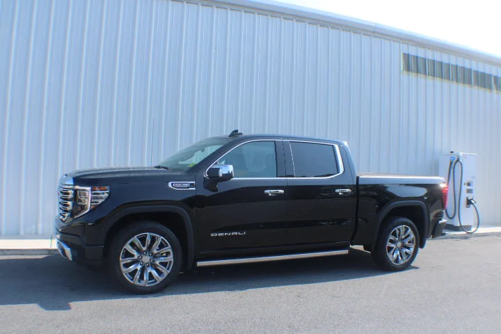 Certified Used 2026 Onyx Black GMC Denali image 4