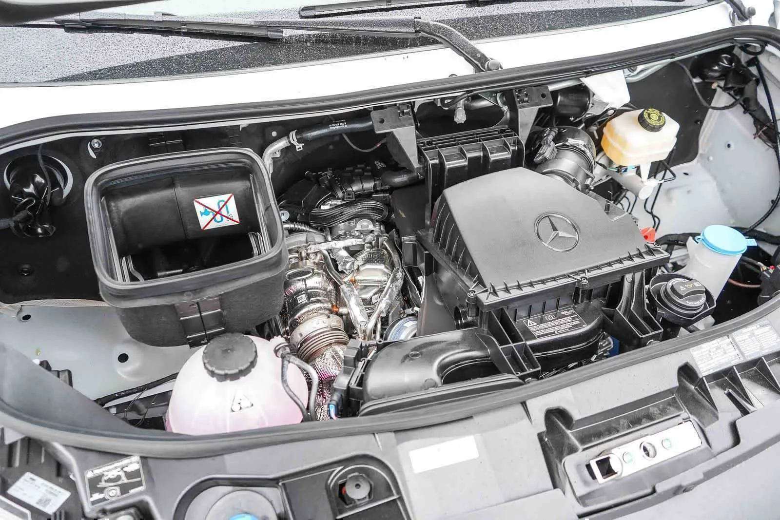 New 2026 Arctic White Mercedes-Benz Cargo 144WB High Roof RWD 2.0L I4 Diesel Turbo SO image 35