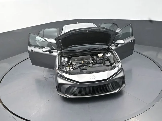 Used 2025  Toyota SE image 39