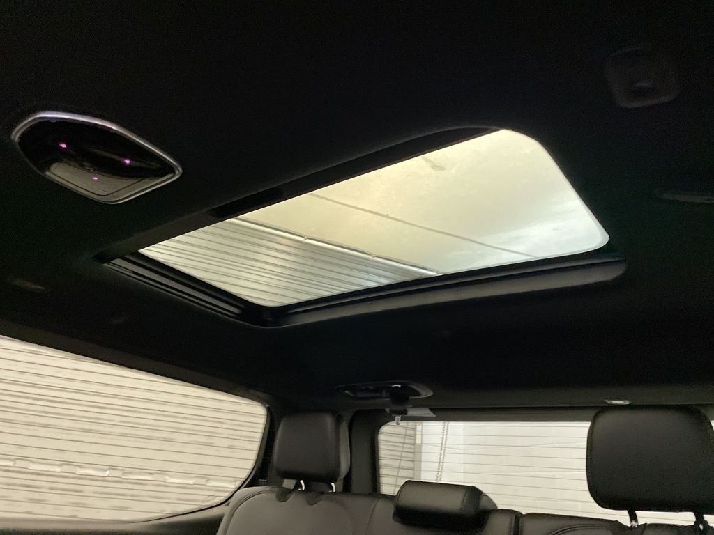New 2026 Bright White Clearcoat Jeep Summit Obsidian image 23