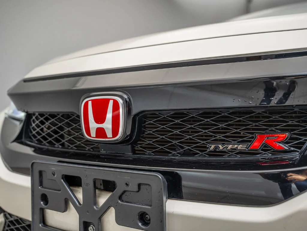 Used 2021 White Honda Touring image 12