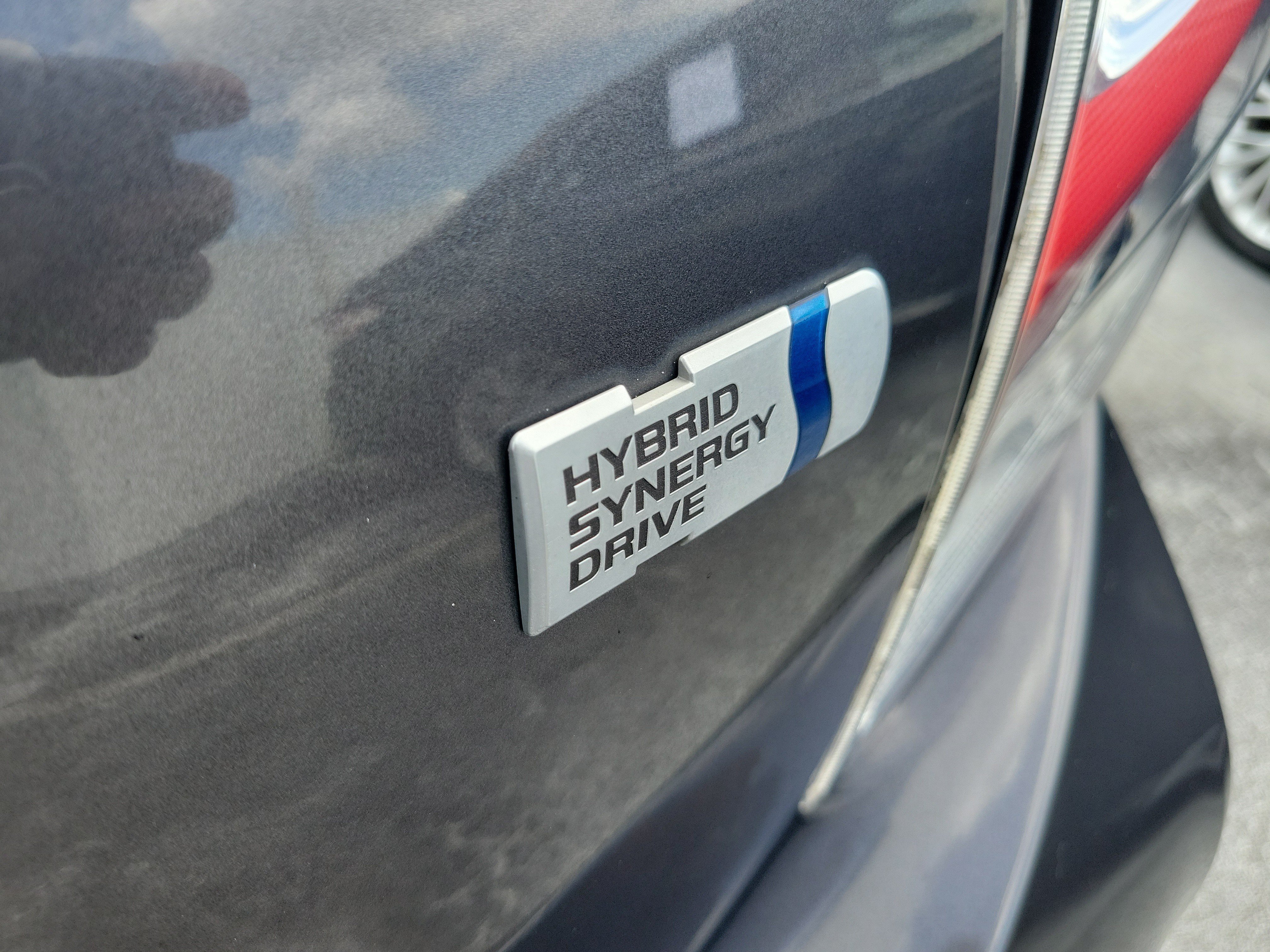 Used 2019 Magnetic Gray Metallic Toyota L image 8