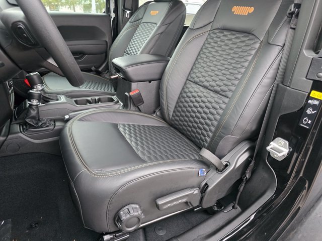 New 2026 Black Clear-Coat Exterior Paint Jeep Sport image 6