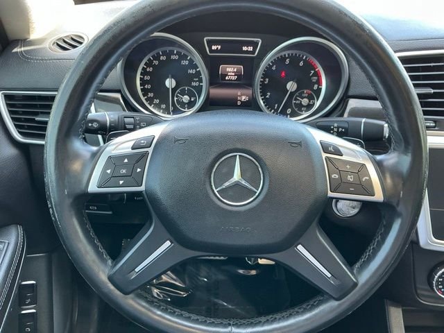 Used 2016 Gray Mercedes-Benz GL 550 image 62