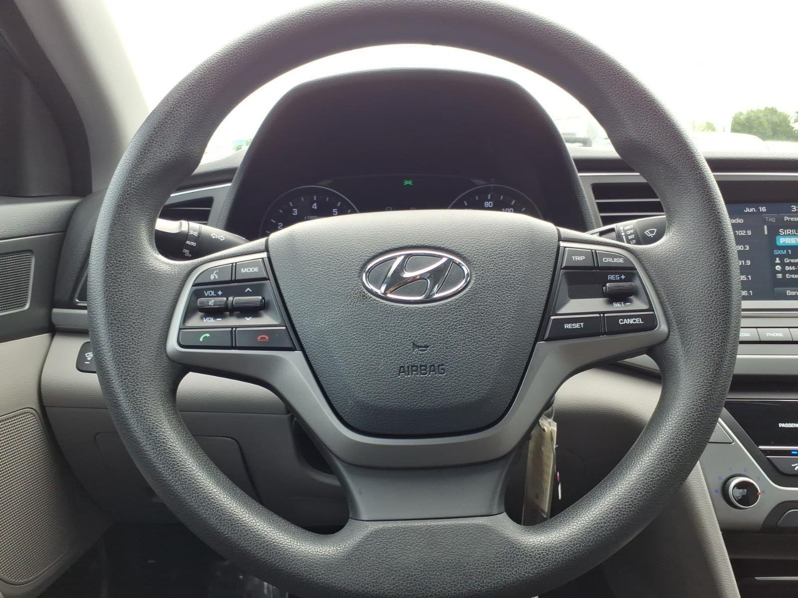 Used 2017 Electric Blue Hyundai SE image 24