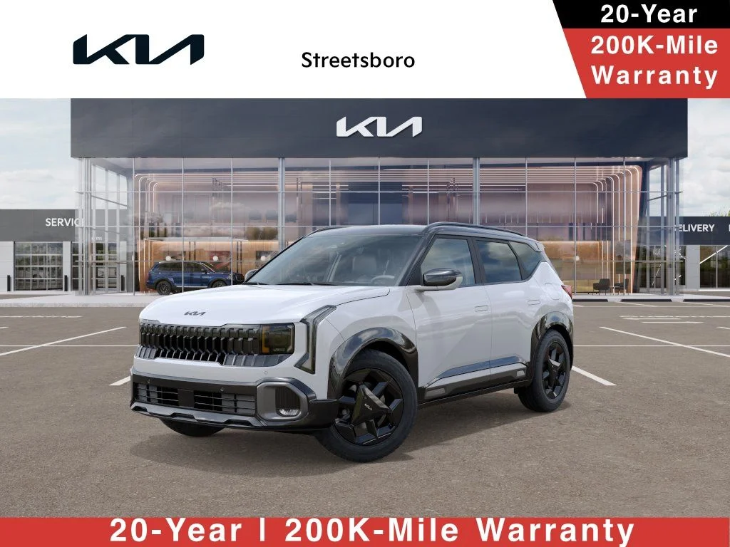 New 2027 Snow White Pearl / Black Roof Kia X-Line S image 1