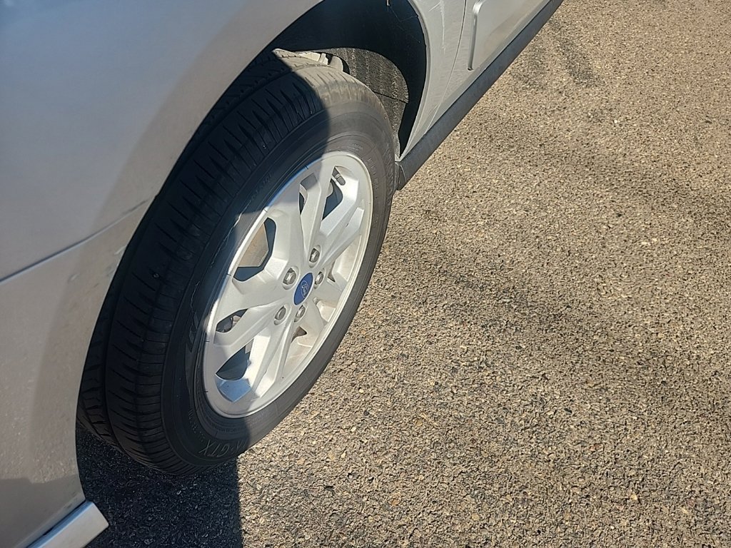 Used 2022 Silver Ford XLT image 14