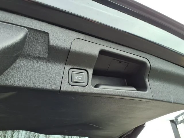 2023 GMC Acadia Denali - Photo 12