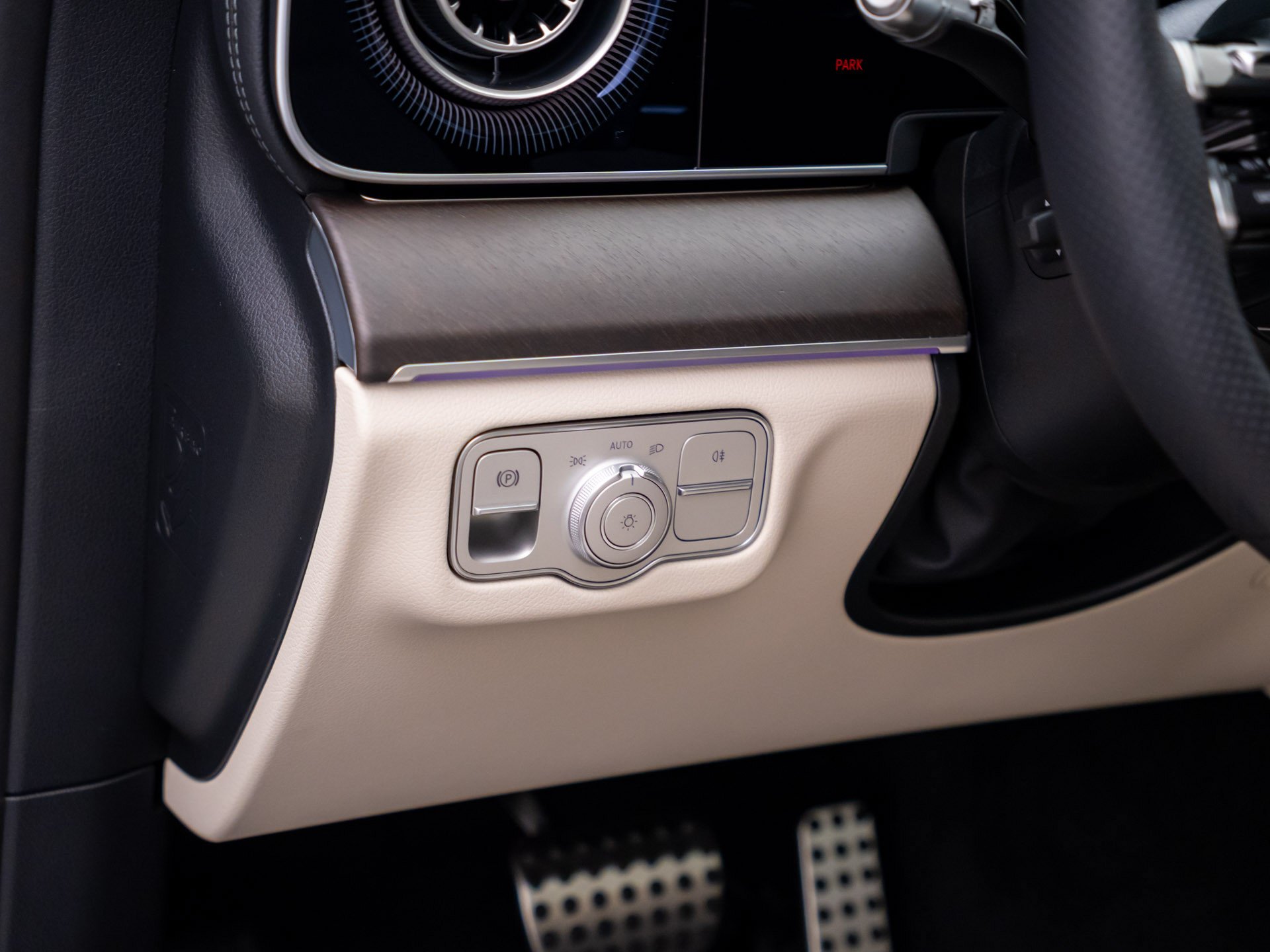 New 2027 White Mercedes-Benz GLE 350 image 21