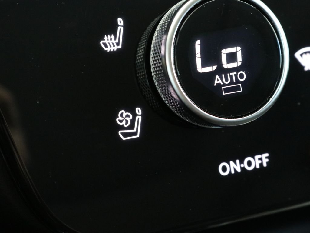 Used 2025 Silver INFINITI Sensory image 20